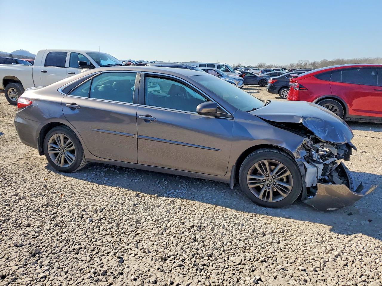 2015 Toyota Camry Le - Image 4
