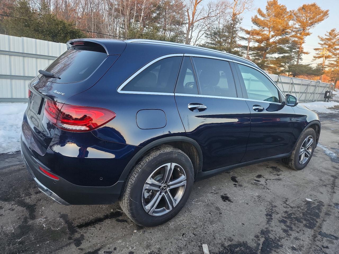 2022 Mercedes-Benz Glc 300 4Matic - Image 3