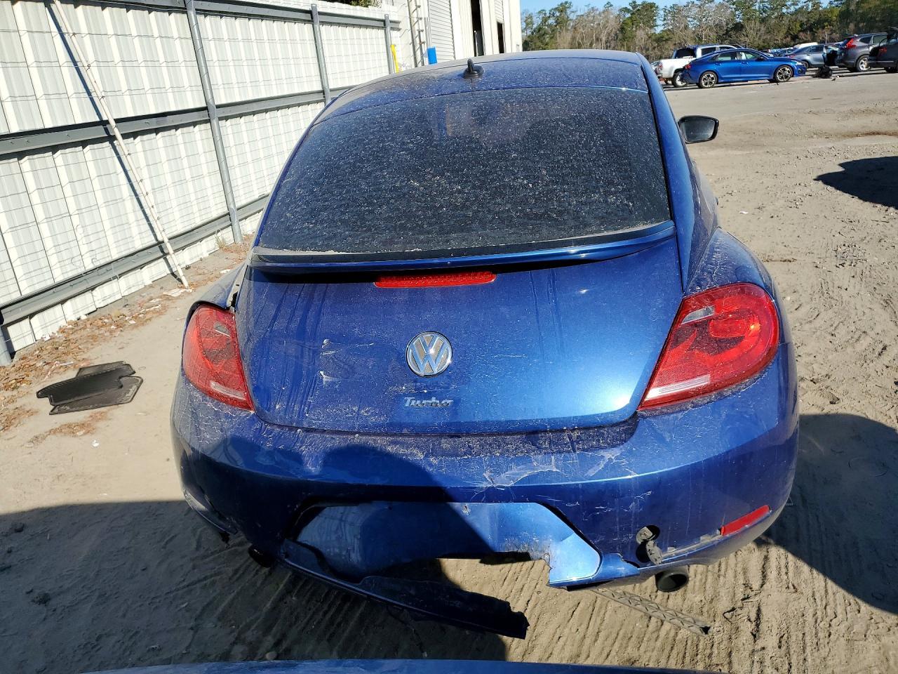 2012 Volkswagen Beetle Turbo - Фото 6