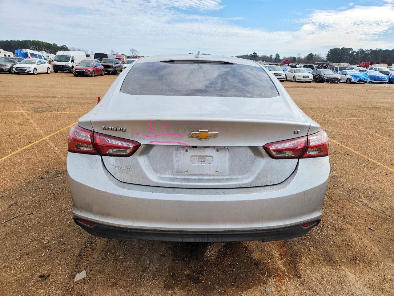 2022 Chevrolet Malibu Lt - Фото 6