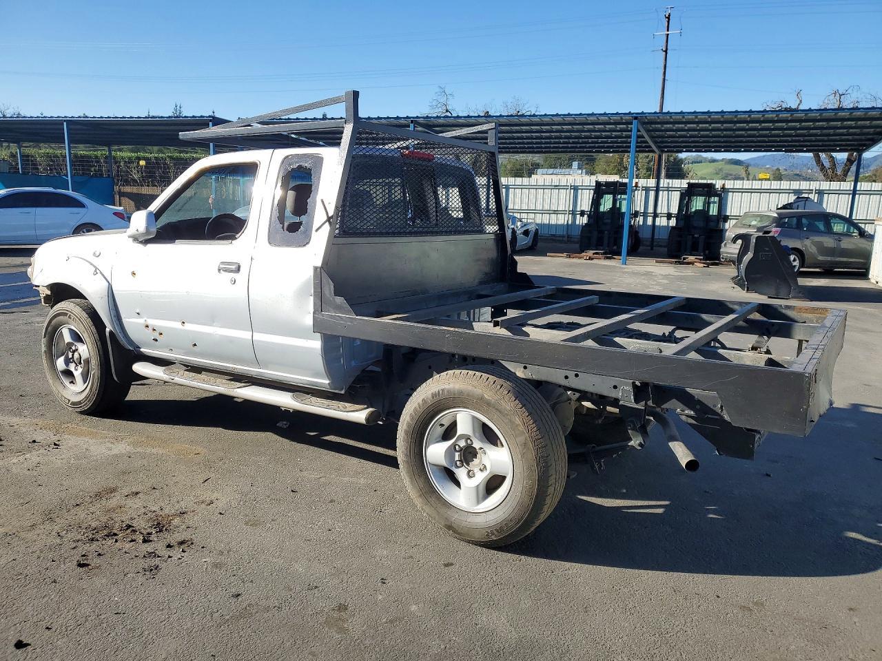 2001 Nissan Frontier Flatbed Truck - Фото 2