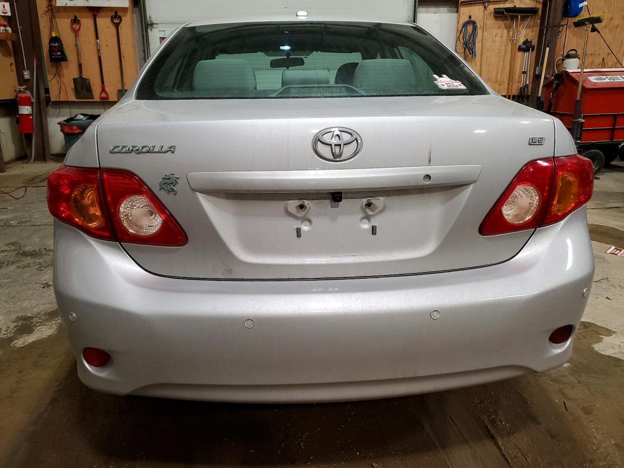 2010 Toyota Corolla Base - Фото 6