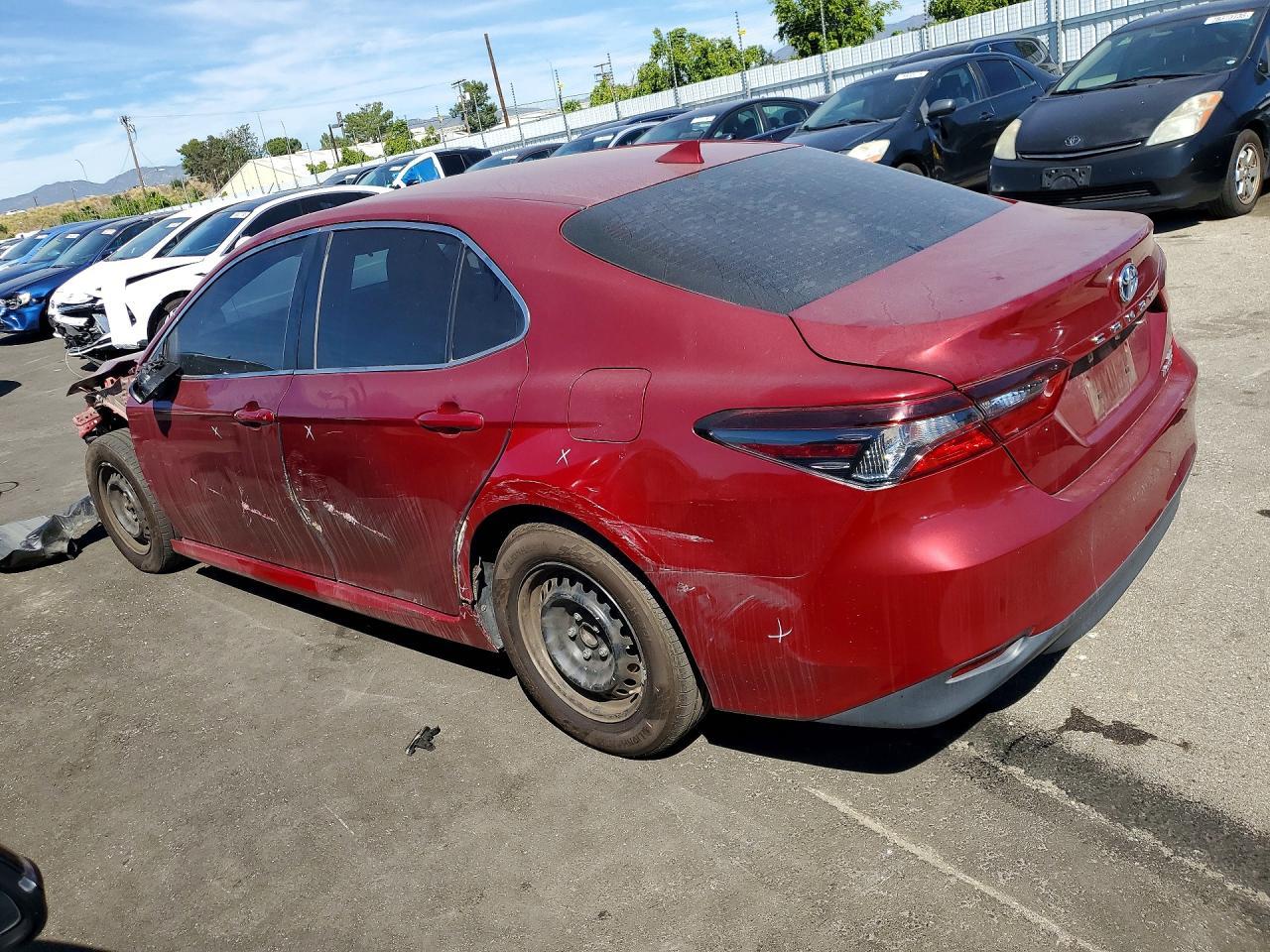2021 Toyota Camry Hybrid Le - Image 2