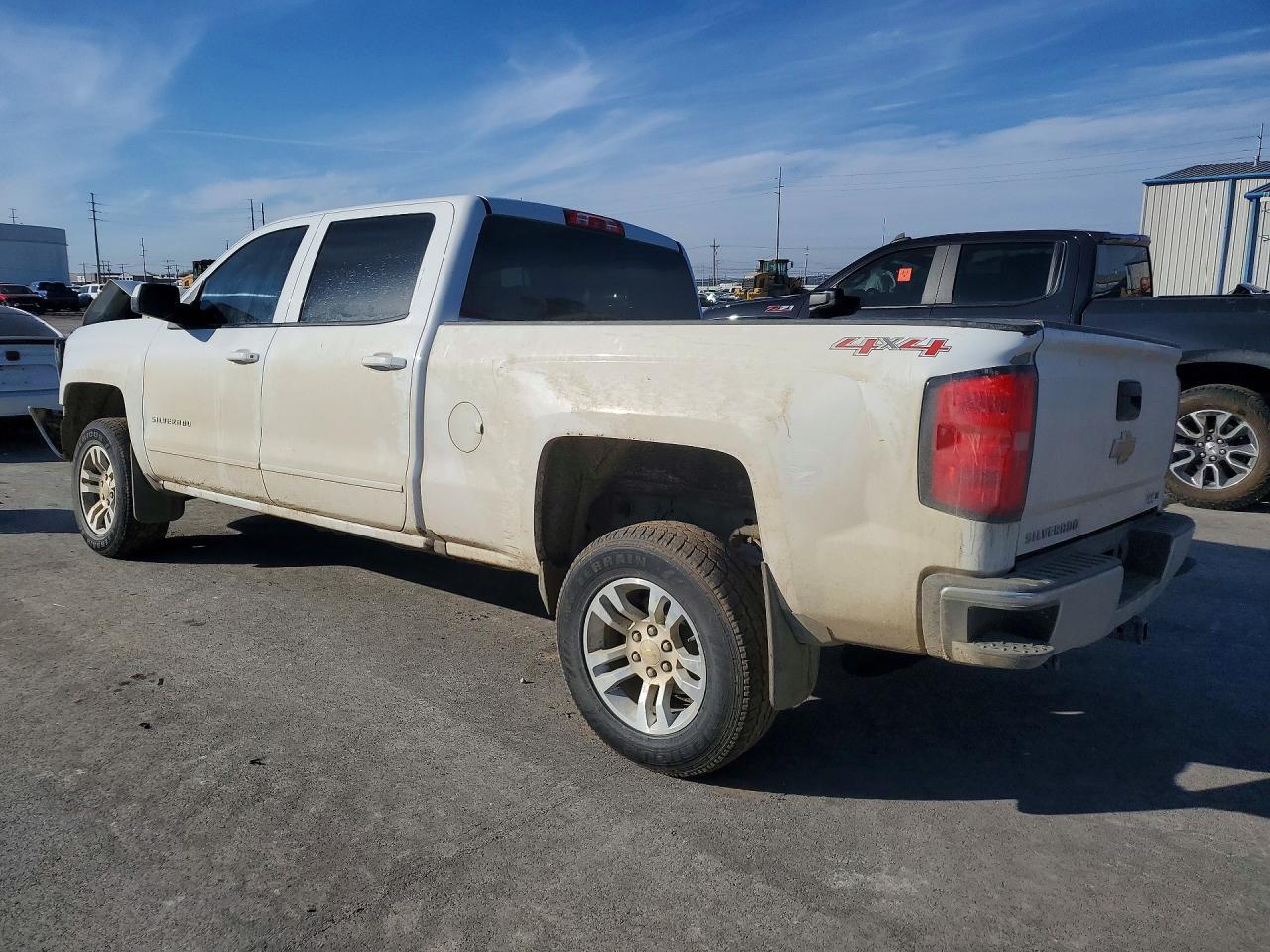 2017 Chevrolet Silverado K1500 Lt - Image 2