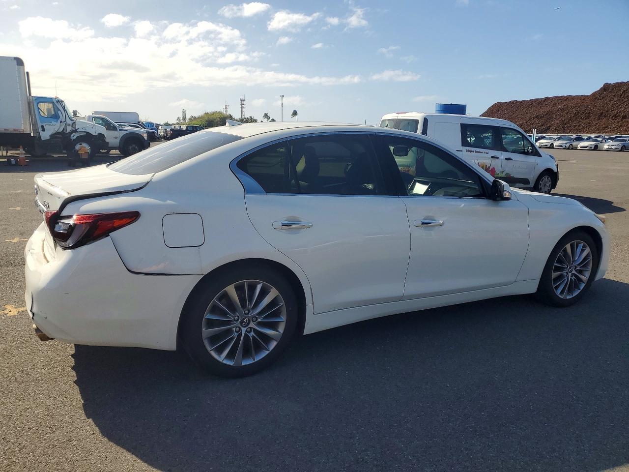 2019 Infiniti Q50 Luxe - Фото 3
