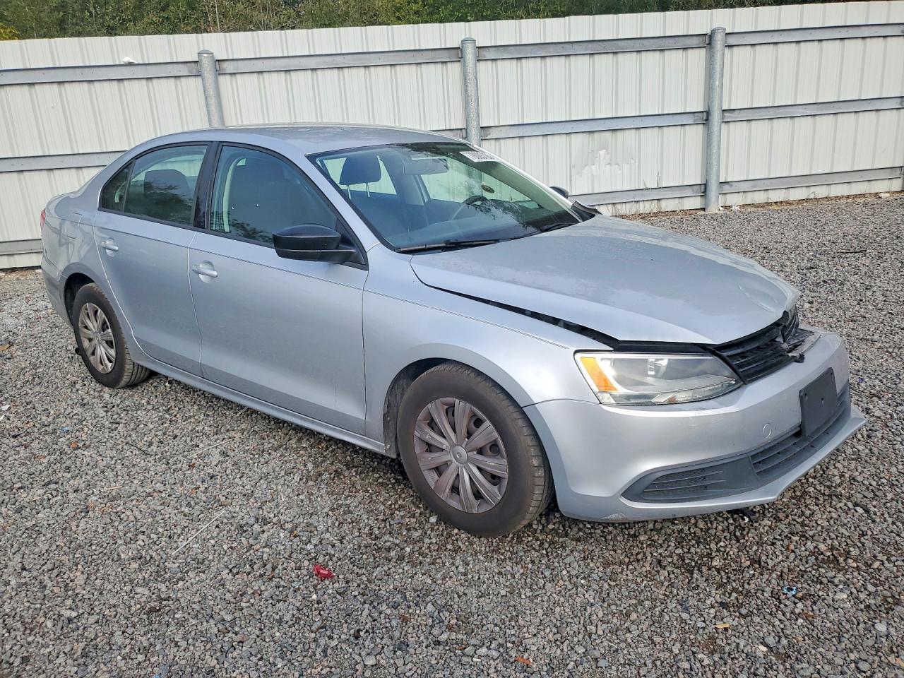 2014 Volkswagen Jetta Base - Image 4
