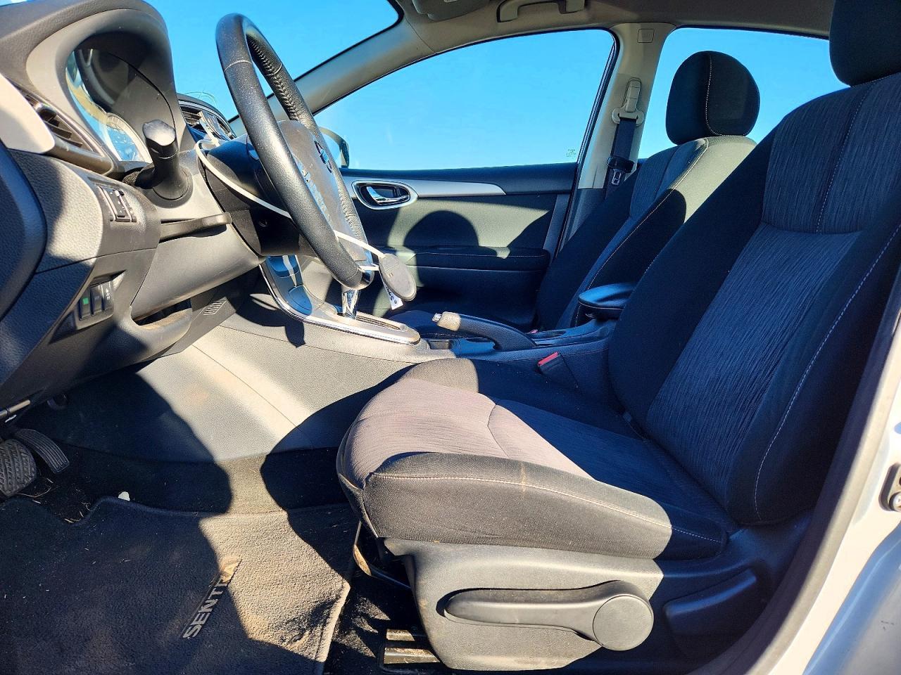 2015 Nissan Sentra S - Image 7