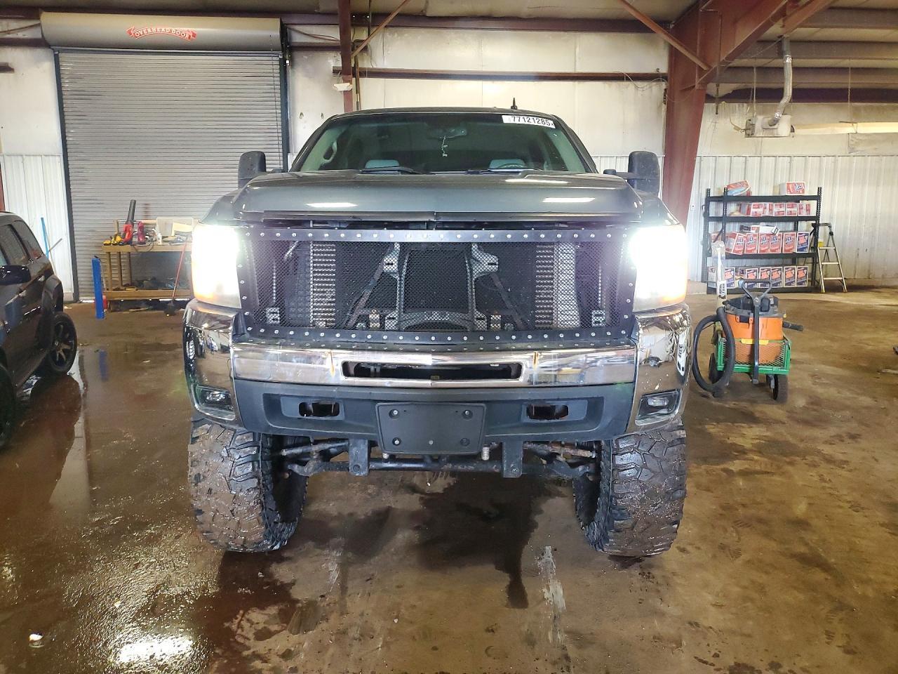 2008 Chevrolet Silverado K2500 Heavy Duty - Image 5