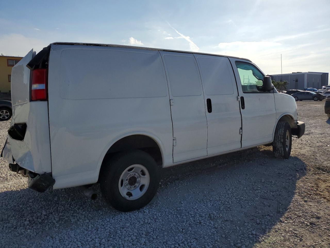 2019 Chevrolet Express G2500 Utility / Service Van - Фото 3