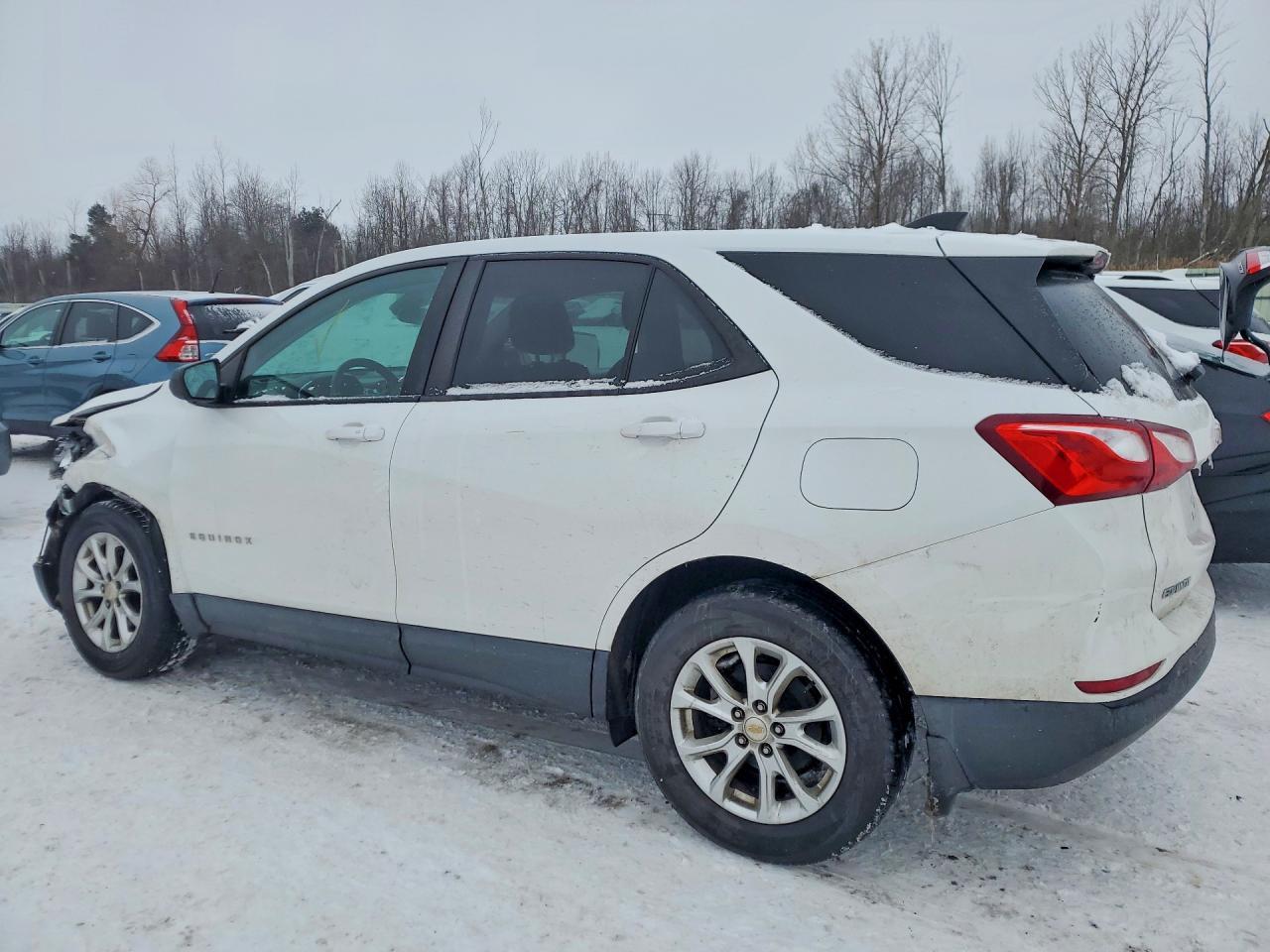 2020 Chevrolet Equinox Ls - Фото 2