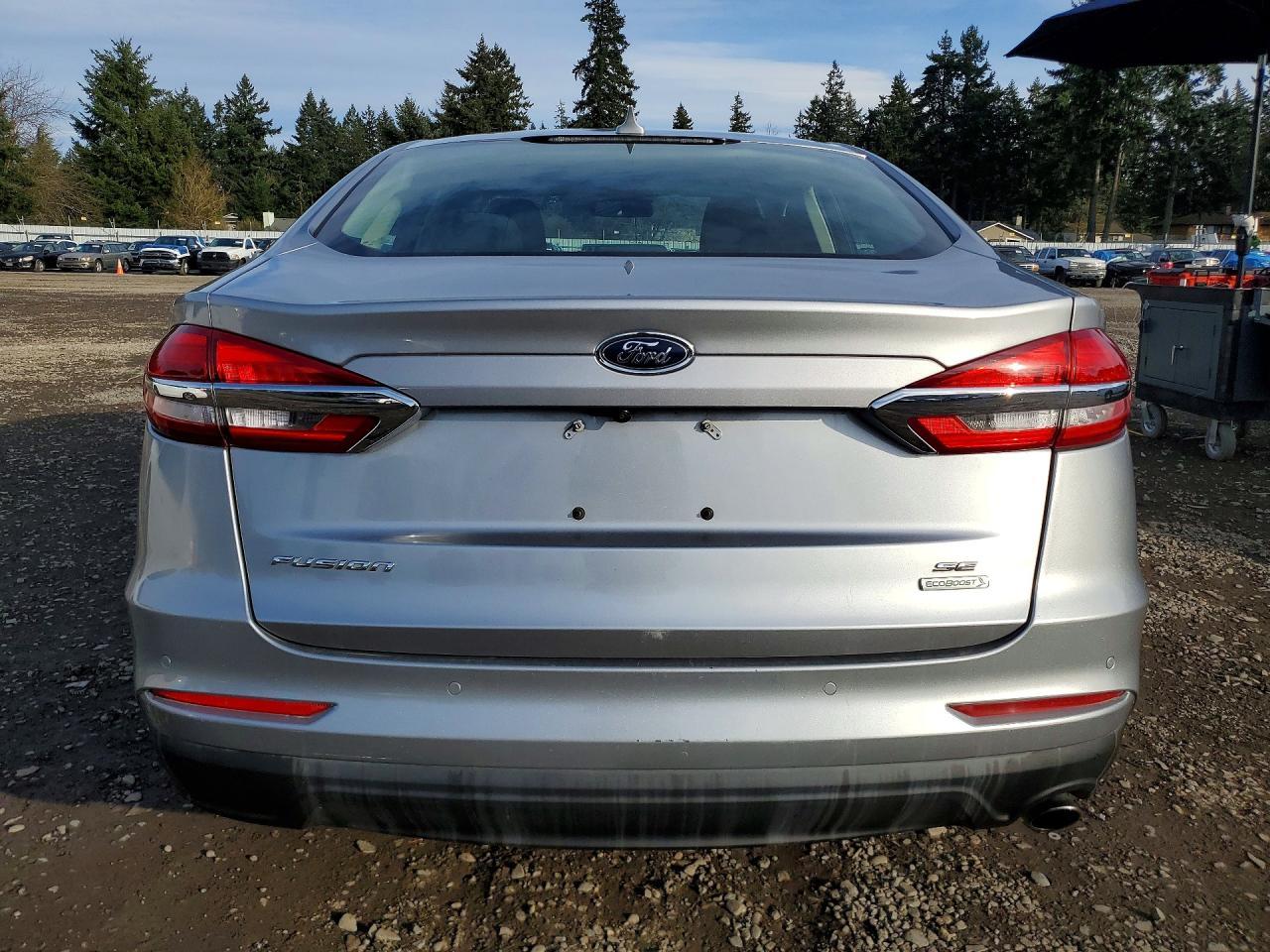 2020 Ford Fusion Se - Фото 6