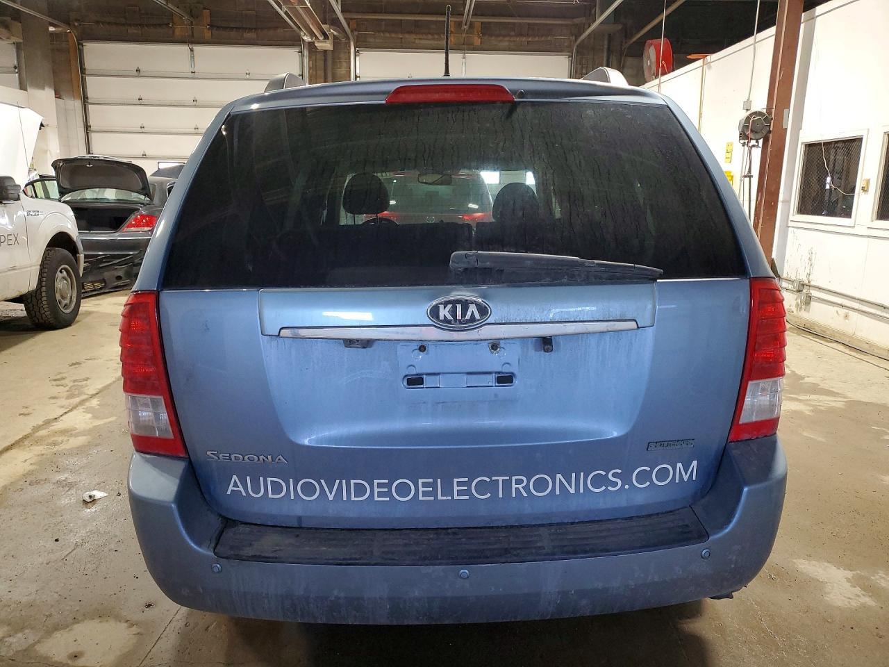 2012 Kia Sedona Lx - Фото 6