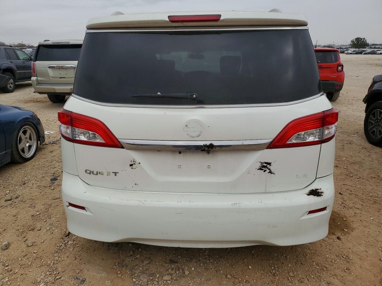 2011 Nissan Quest - Фото 6