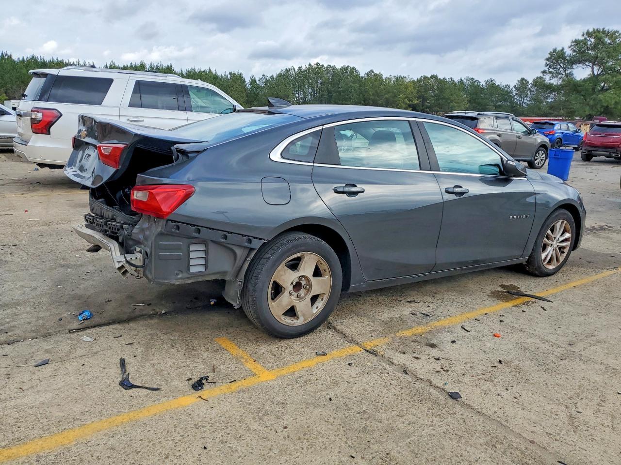 2018 Chevrolet Malibu Lt - Image 3