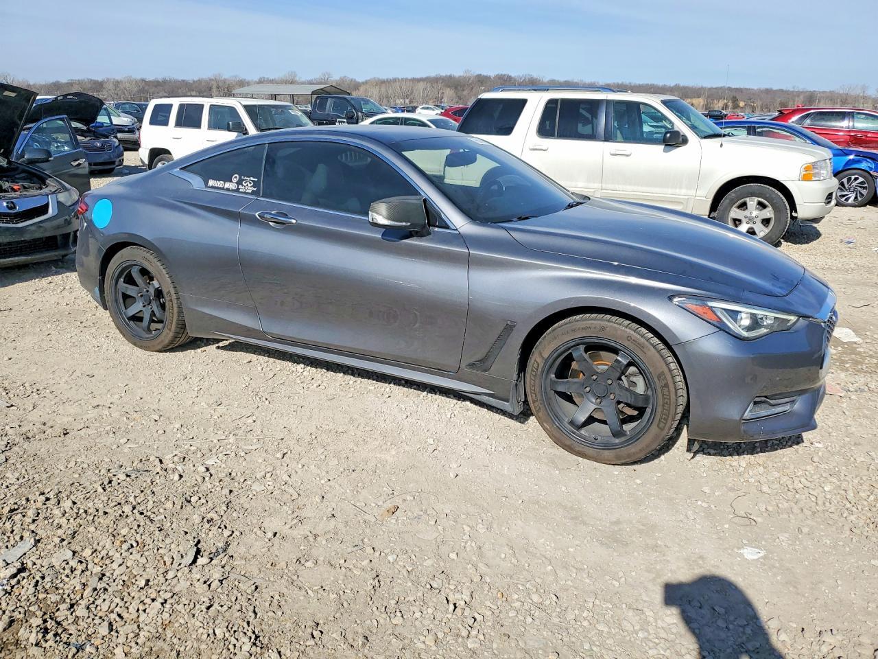 2017 Infiniti Q60 - Image 4