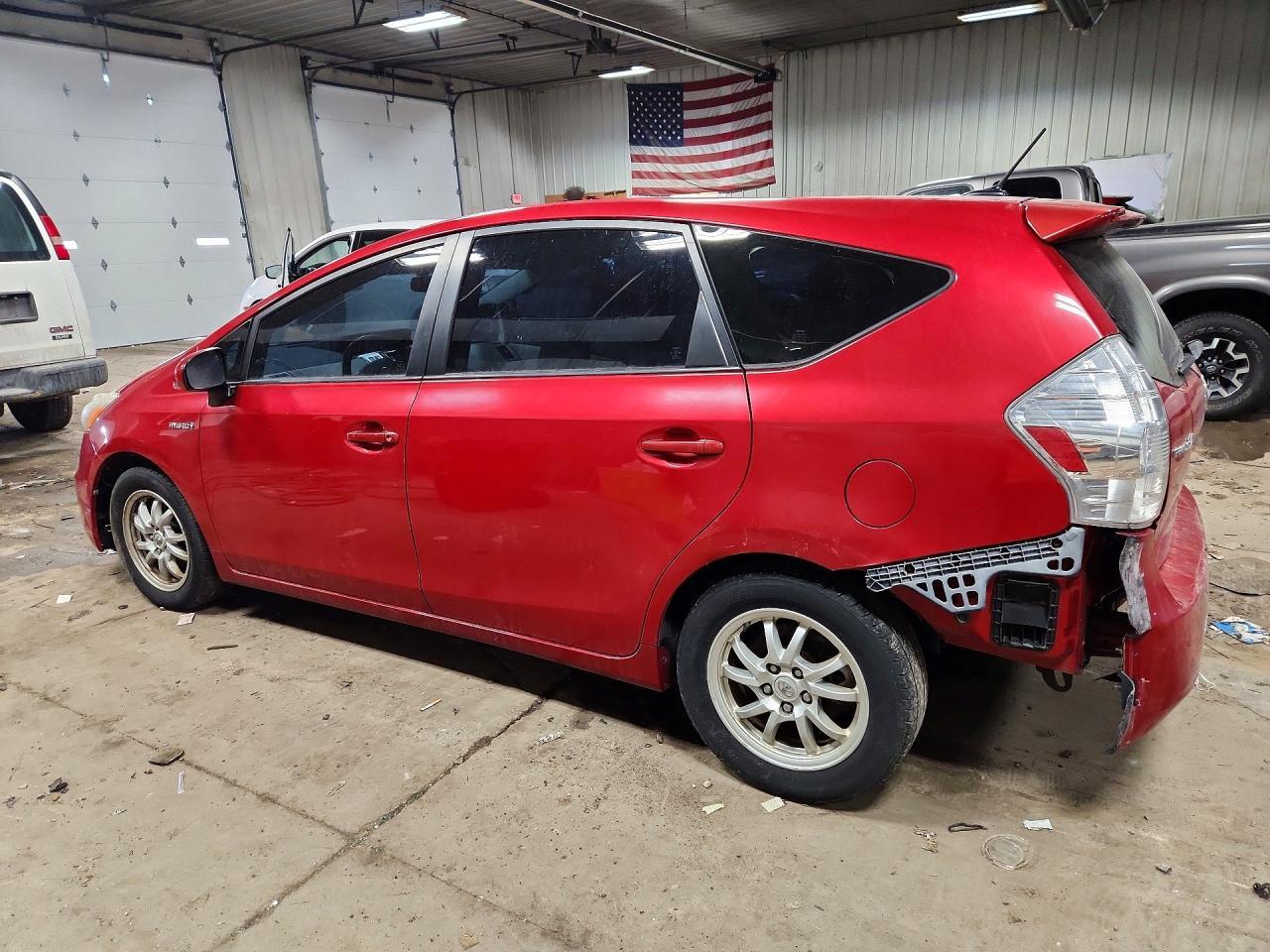 2013 Toyota Prius V Three - Image 2
