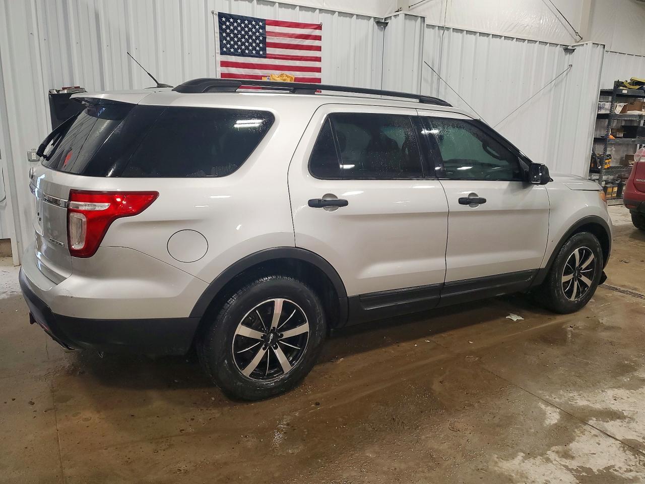 2013 Ford Explorer - Фото 3