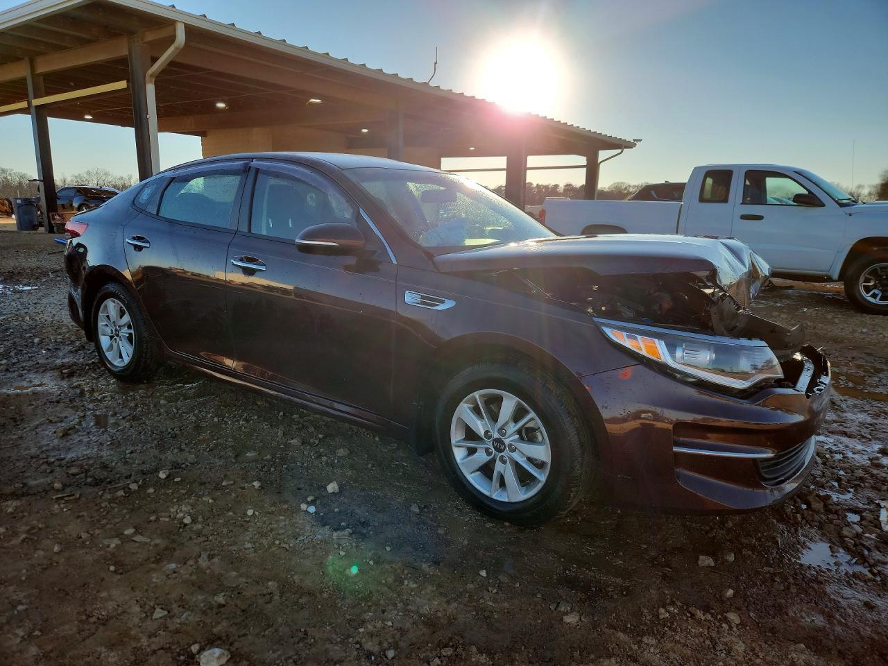 2017 Kia Optima Lx - Фото 4