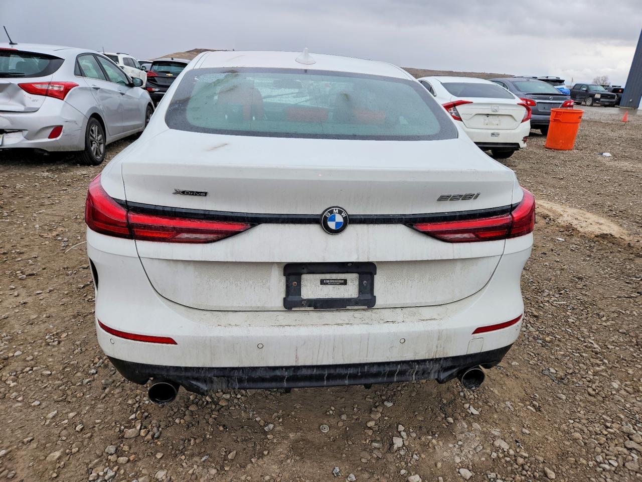 2021 BMW 228Xi - Фото 6