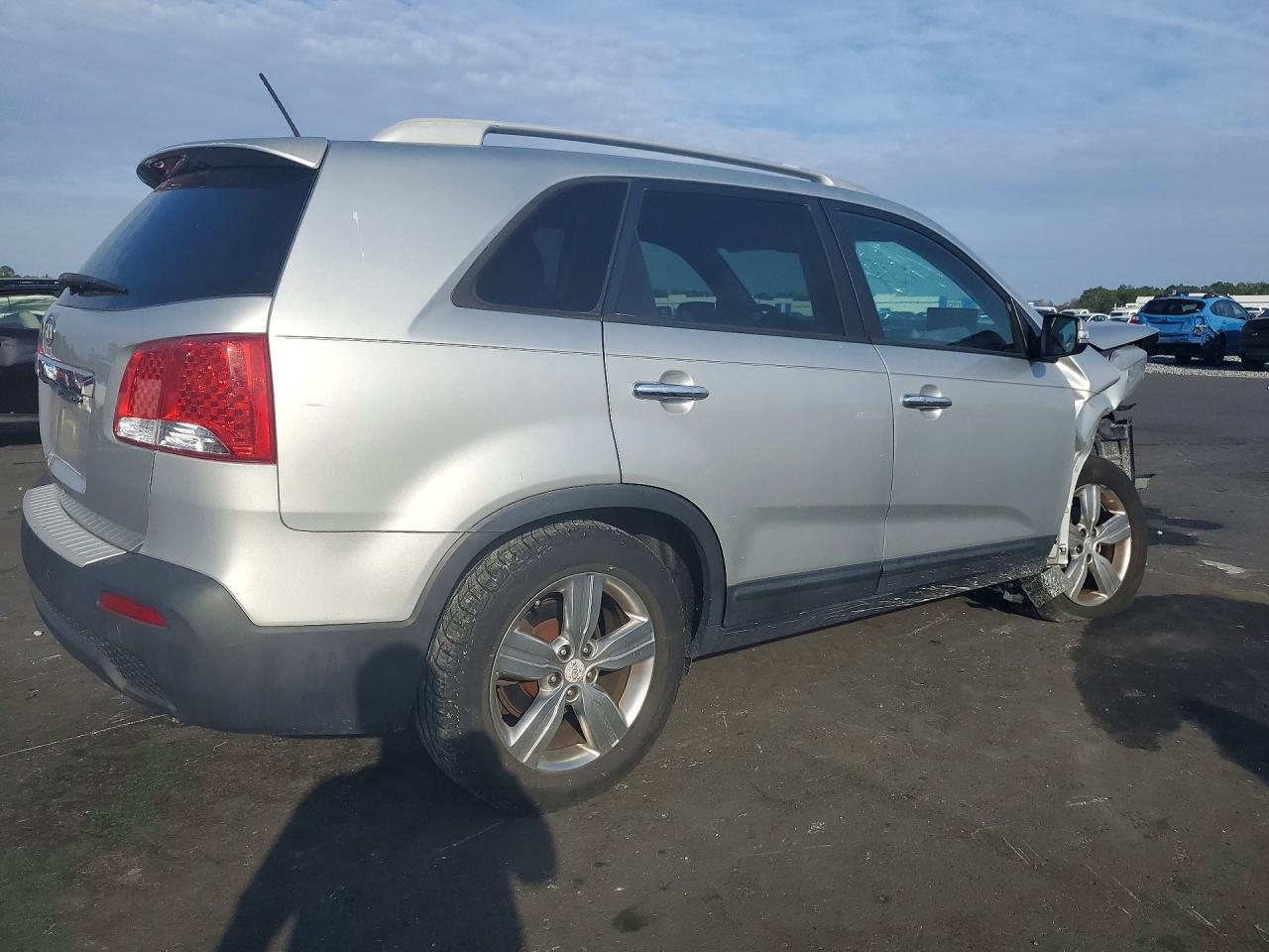 2013 Kia Sorento Ex - Image 3