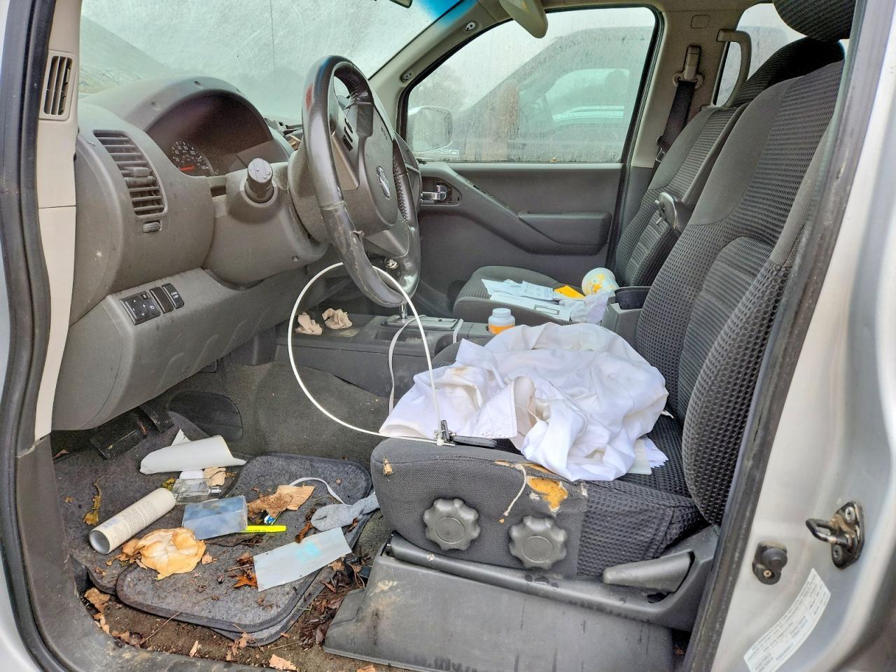 2005 Nissan Frontier Crew Cab Le - Image 7
