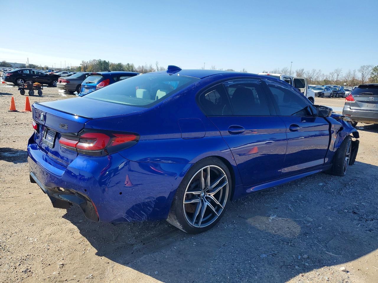 2022 BMW M5 - Фото 5