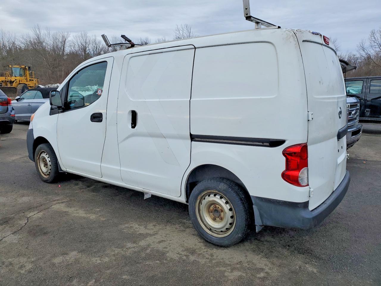 2015 Nissan Nv200 2.5S - Фото 2
