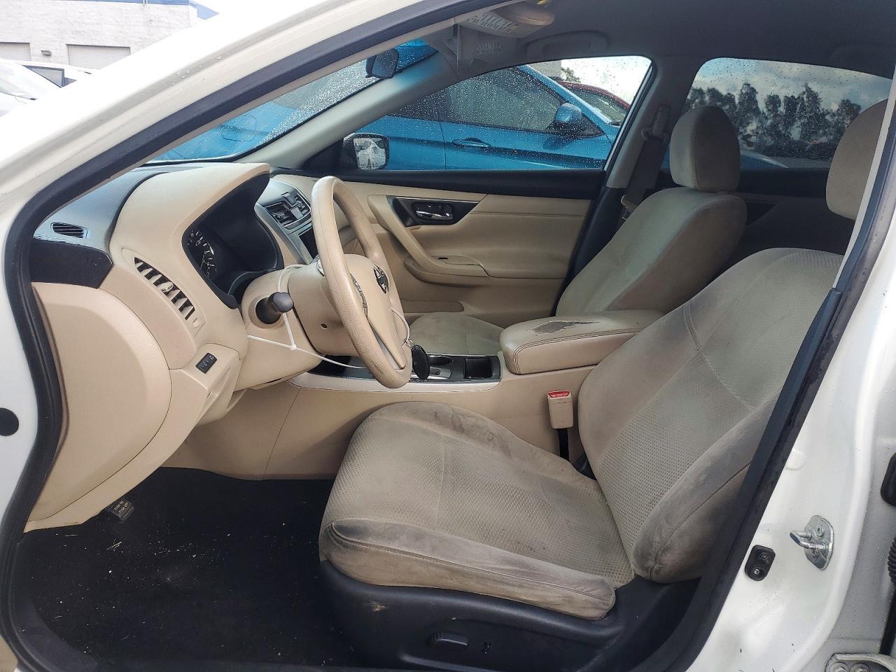 2015 Nissan Altima - Фото 7