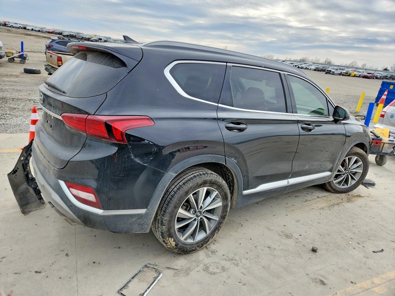 2020 Hyundai Santa Fe Sel - Image 3