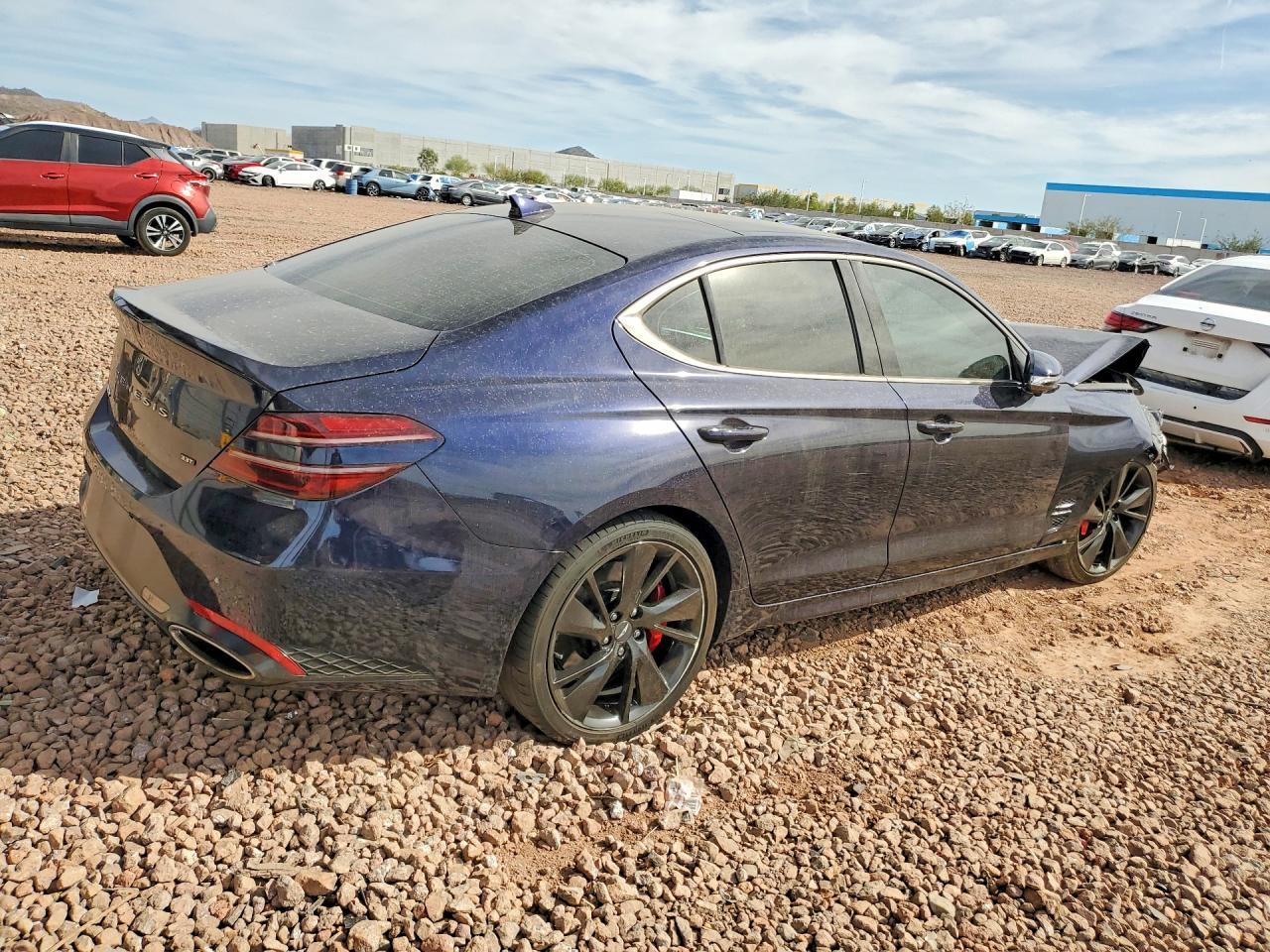 2023 Genesis G70 3.3T Standard - Фото 3