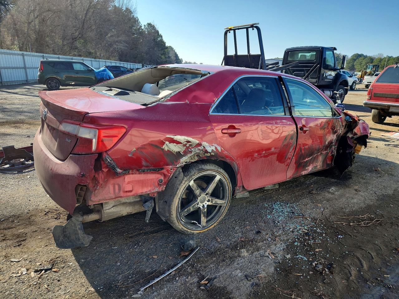 2012 Toyota Camry Base - Фото 3