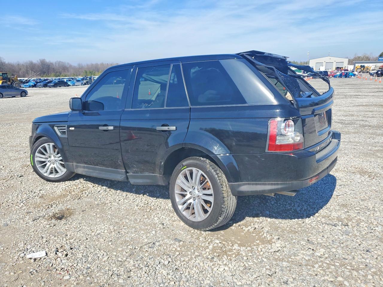 2011 Land Rover Range Rover Sport Lux - Image 2