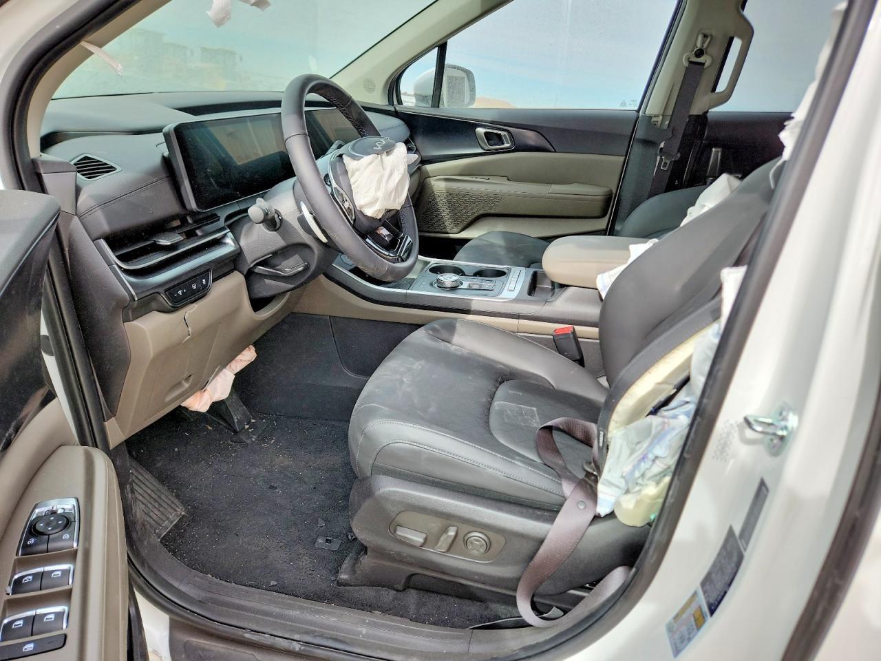 2025 Kia Carnival Lxs - Image 7