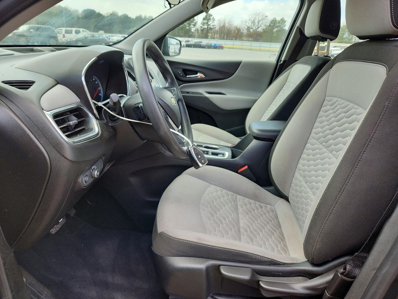 2020 Chevrolet Equinox Ls - Image 7