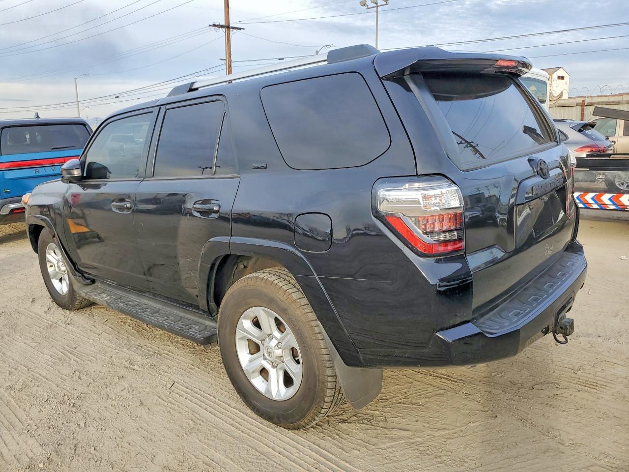 2019 Toyota 4Runner Sr5 - Фото 2