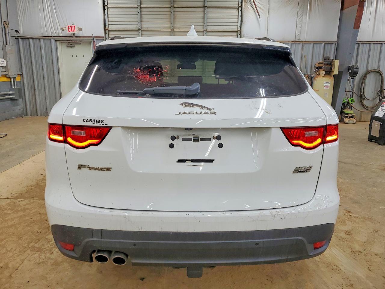 2018 Jaguar F-Pace Premium - Image 6