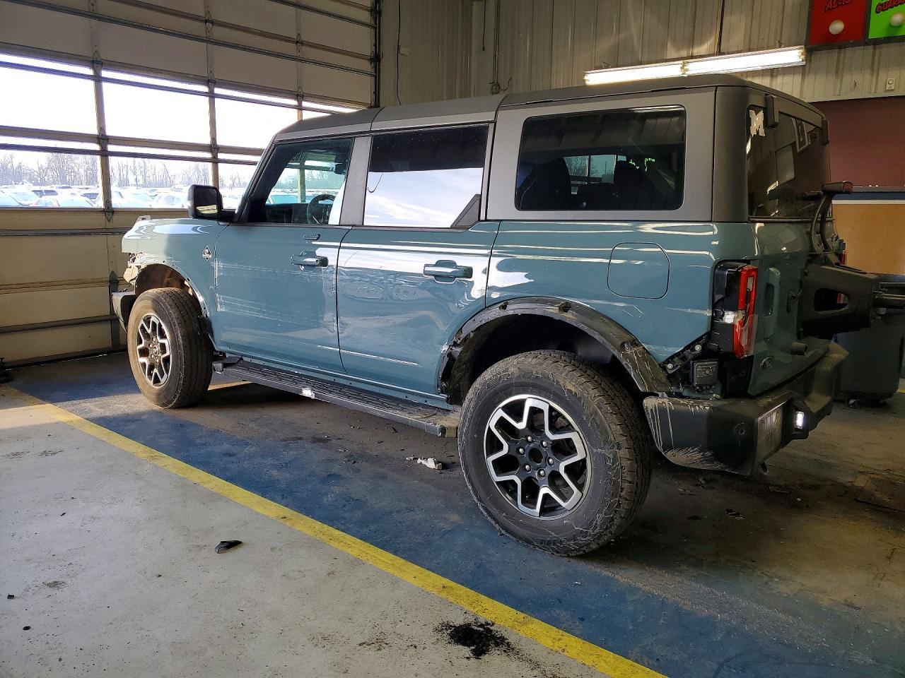 2022 Ford Bronco Base - Image 2