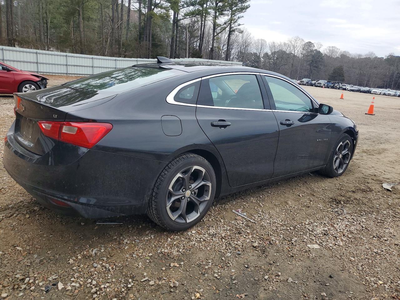 2023 Chevrolet Malibu Lt - Image 3