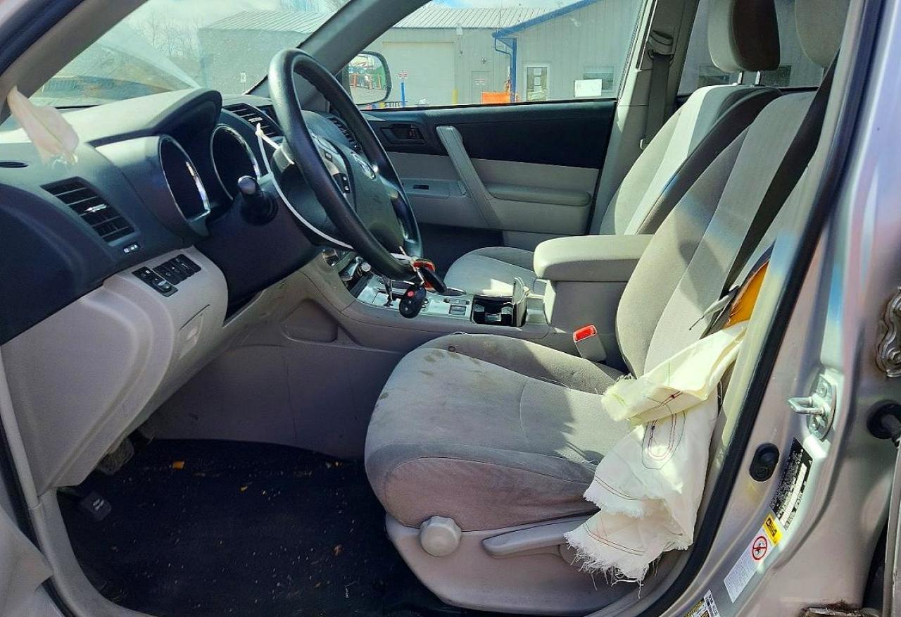2013 Toyota Highlander Base - Image 7
