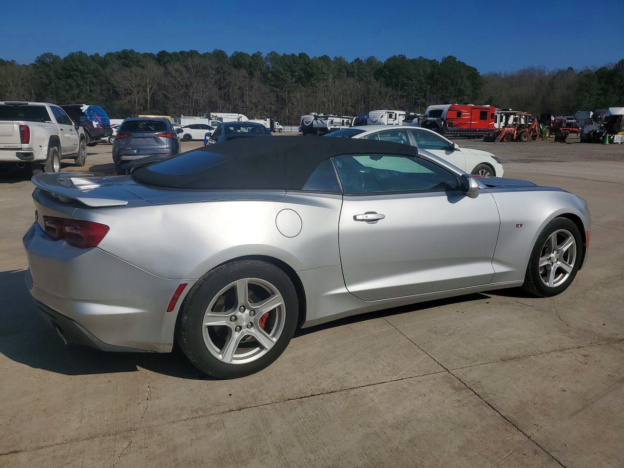 2019 Chevrolet Camaro Ls - Фото 3