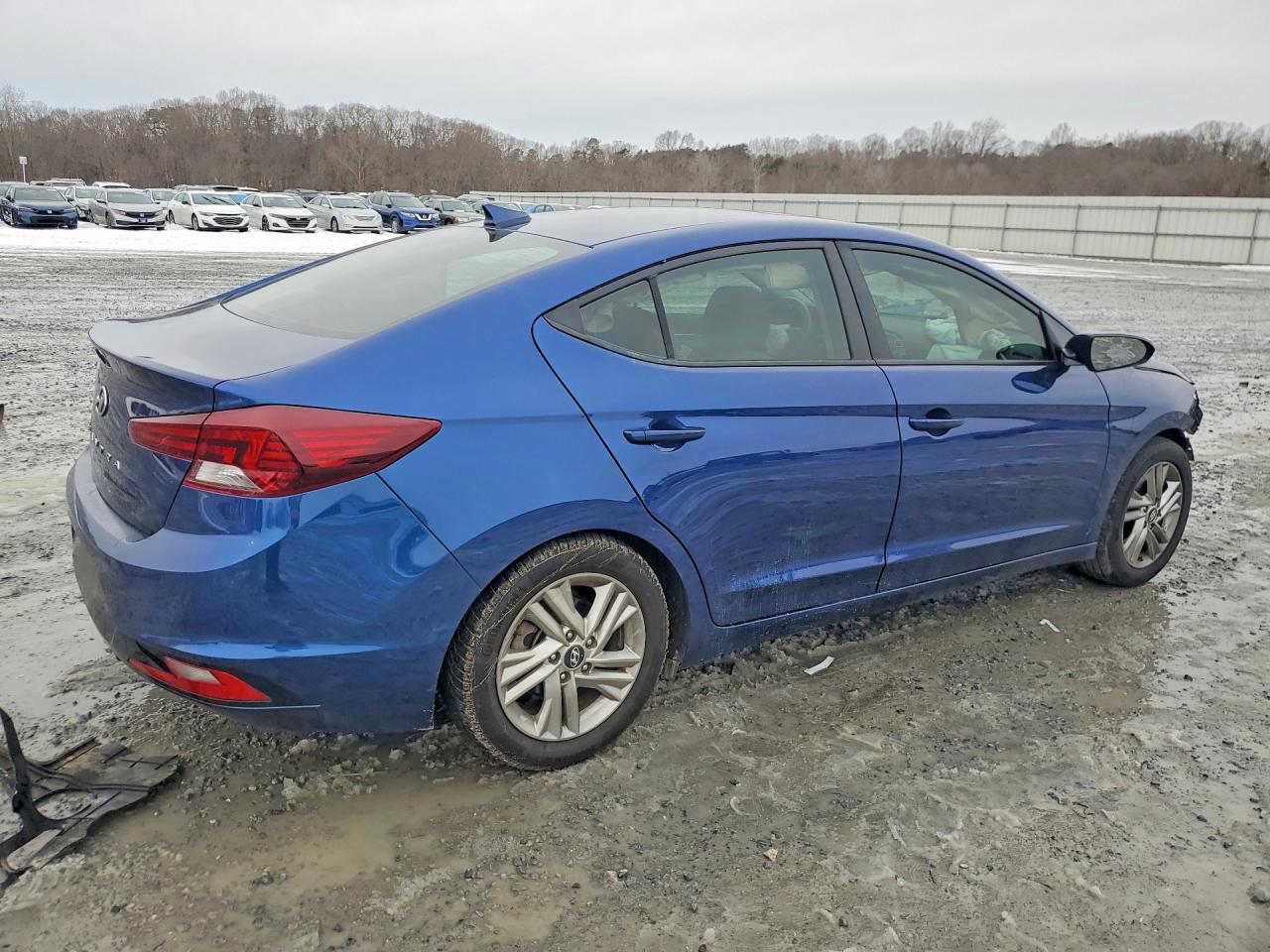 2019 Hyundai Elantra - Фото 3