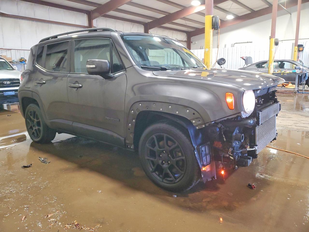 2020 Jeep Renegade Latitude - Image 4