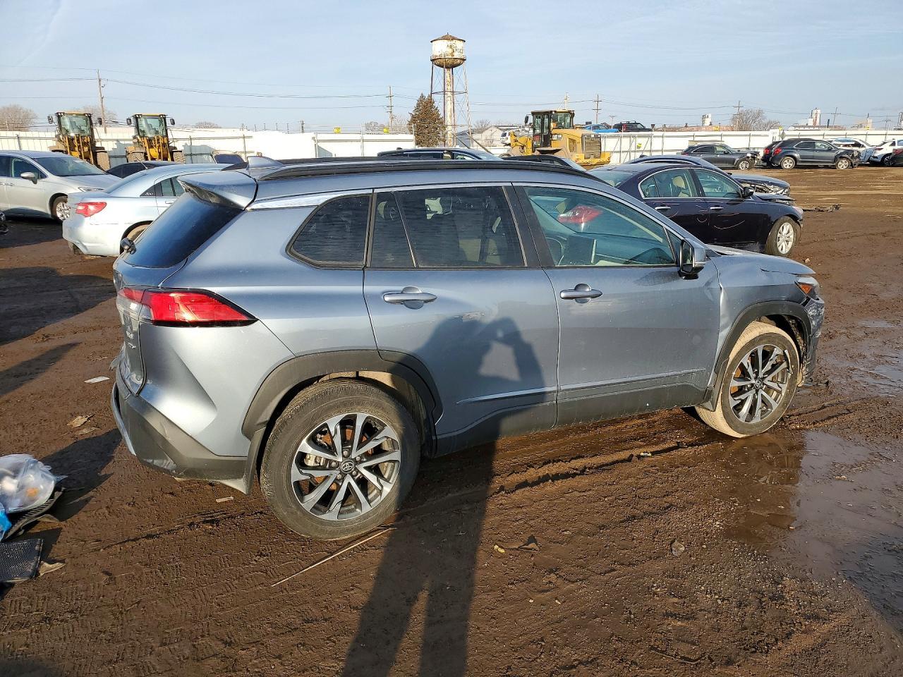 2024 Toyota Corolla Cross Xle - Image 3