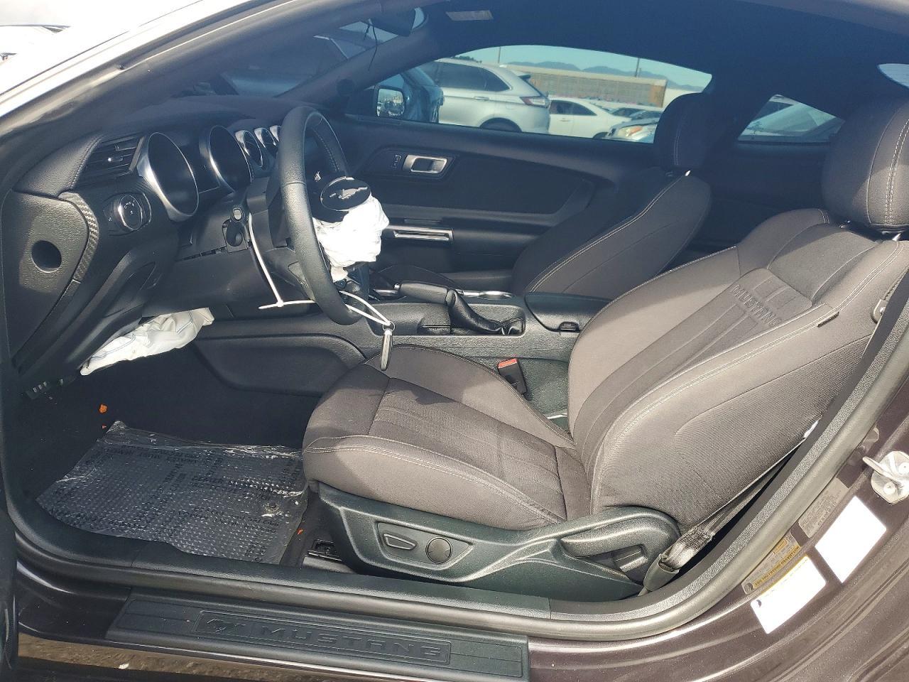 2022 Ford Mustang - Image 7