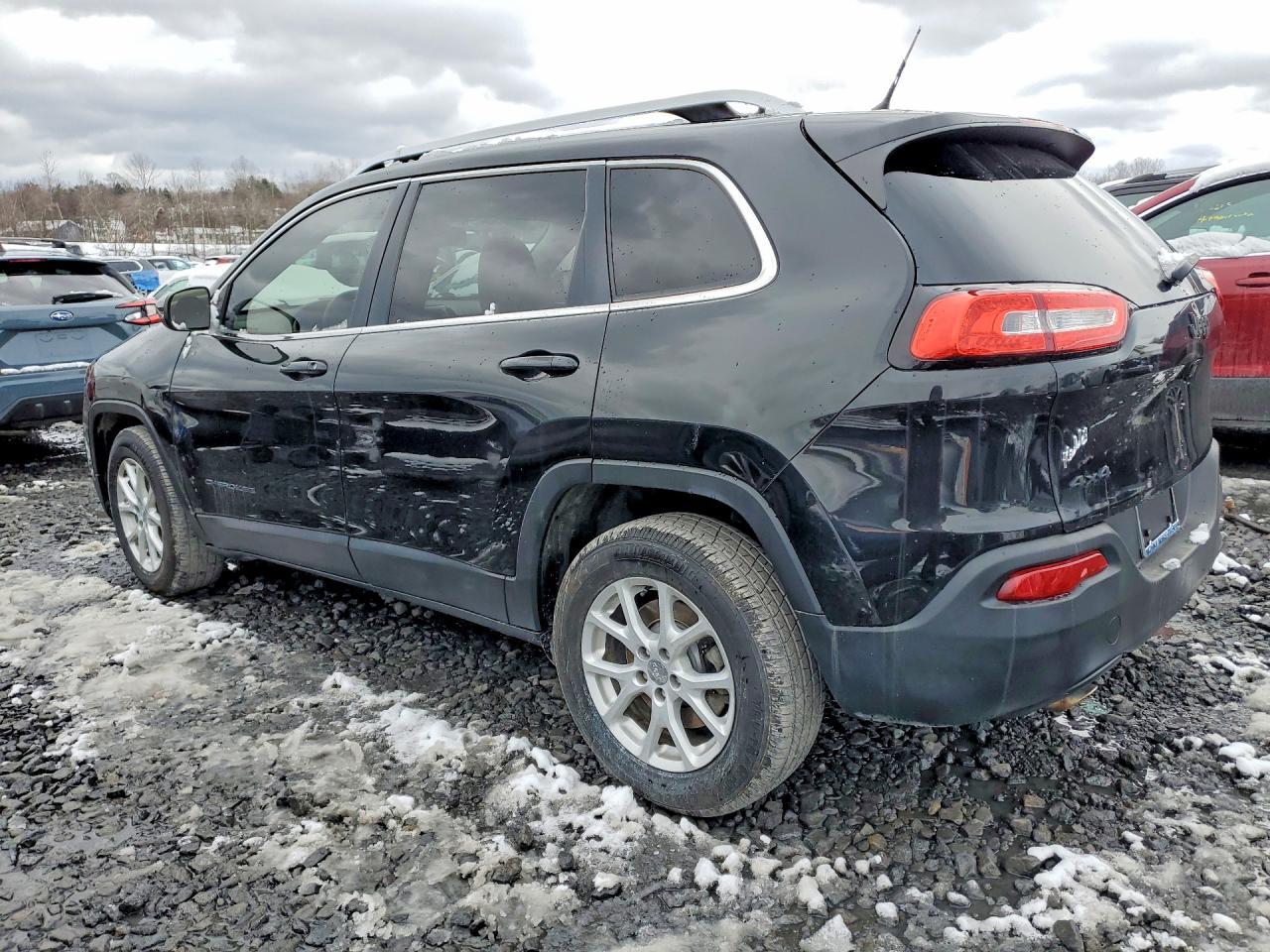 2015 Jeep Cherokee Latitude - Image 2