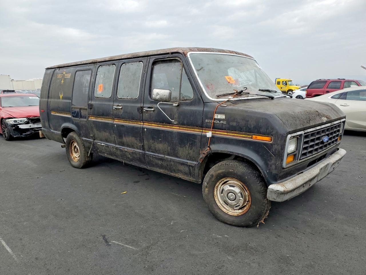 1984 Ford Econoline S150 Super Duty Van - Image 4