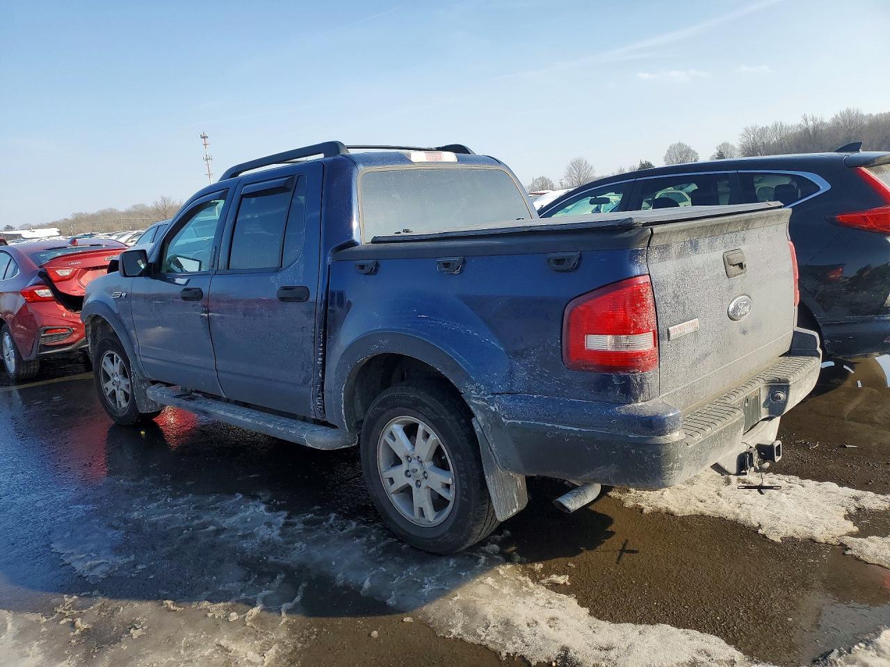 2007 Ford Explorer Sport Trac Xlt - Image 2