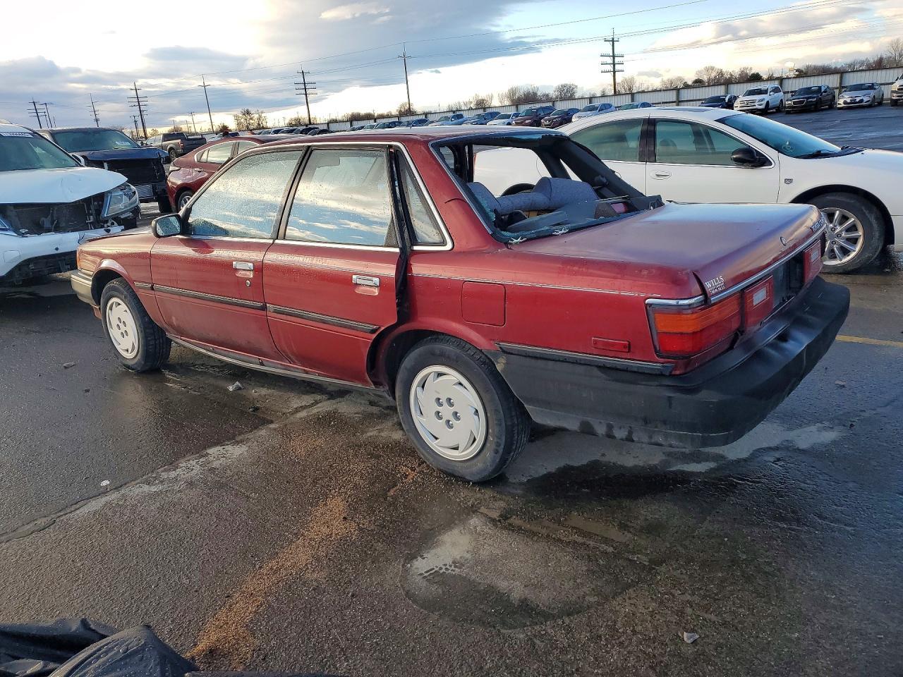 1989 Toyota Camry Dlx - Фото 2