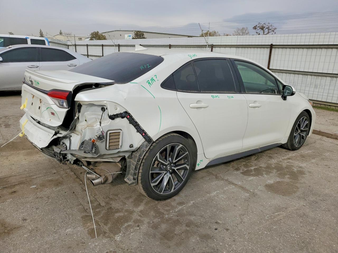 2021 Toyota Corolla Se - Image 3