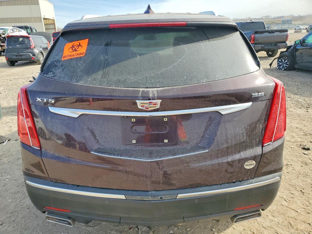 2017 Cadillac Xt5 Luxury - Image 6